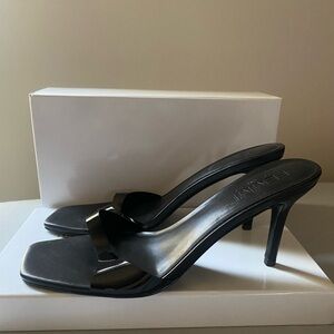 FEMME LA Rue slipper mule Nero black